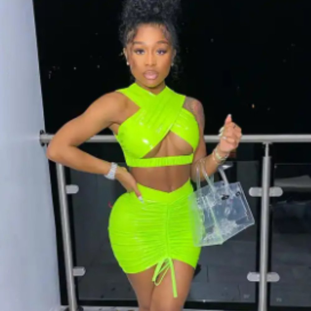 HOLLOWED-OUT VEST DRAWSTRING SHORT SKIRT SET